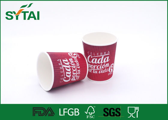 China Tazas de papel de la ondulación de encargo roja del logotipo para las bebidas del frío, taza de papel personalizada proveedor